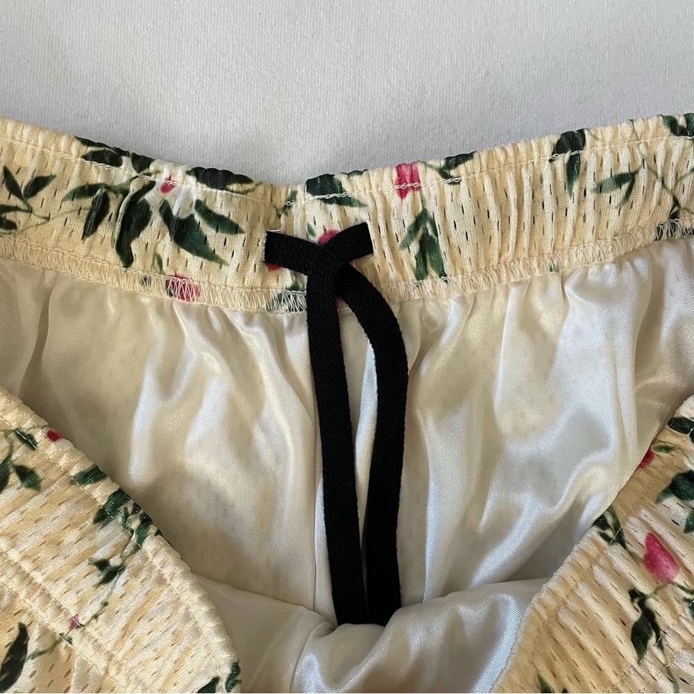 NWOT John Elliott Practice Shorts Yellow Floral Basketball Mesh Large 32” - Picture 10 of 12